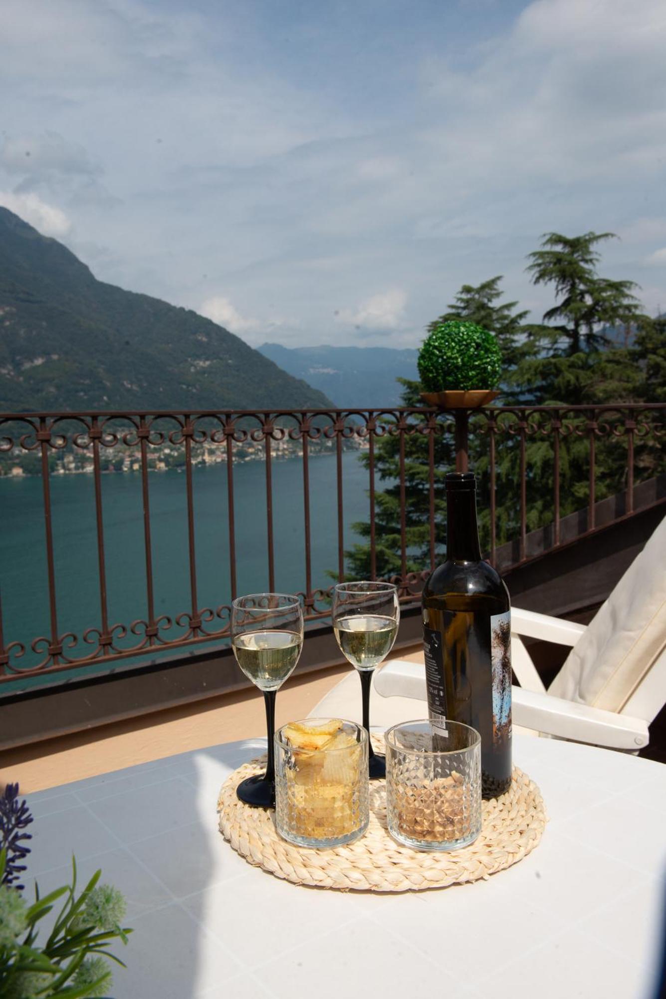 Appartamento "Bella Vista" Sul Lago Di Como Faggeto Lario Extérieur photo